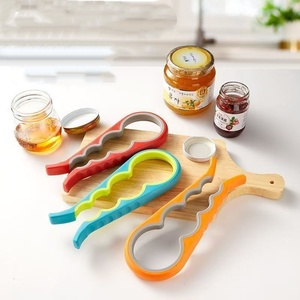 Apribottiglie 4 in 1 con Impugnatura Facile, Utensile Salva-Fortezza per Aprire Lattine, Bottiglie di Birra e Tappi a Vite, Gadget da Cucina Portatile - Product Image 3