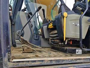 Excavatrice d'occasion Sany SY215C 22T à faible consommation de carburant, économique, de taille moyenne, avec brise-roche et accessoire de pouce certifié CE - Product Image 6