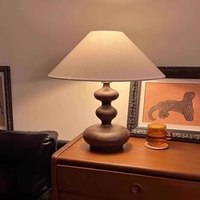 Lampe de table vintage pour chambre et bureau, style rétro américain wabi-sabi, design haut de gamme, ambiance raffinée, lampe de chevet en bois massif