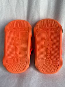 Ciabatte in PVC Arancioni MD-828 23-24 160MM con Suola in EVA Antiscivolo per Tutte le Stagioni, Uso Domestico - Product Image 1