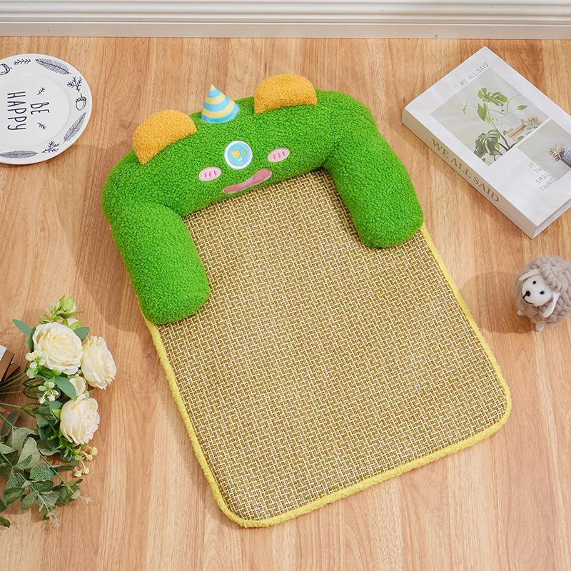 Green Grass-U Pillow Cooling Mat Nest