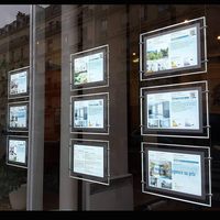 Cadre d'affichage LED en acrylique cristal A2 pour plafond, boîte lumineuse publicitaire, support de panneau pour vitrine suspendue