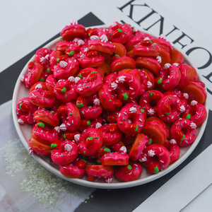 Tự làm phim hoạt hình Dâu tây kem <span class=keywords><strong>Donut</strong></span> mô phỏng thực phẩm chơi nhựa Phụ kiện cho giáng sinh bán buôn điện thoại di động vỏ dán - Product Image 2