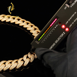 Cadena cubana <span class=keywords><strong>de</strong></span> moissanita VVS con incrustaciones completas, chapada en <span class=keywords><strong>oro</strong></span>, estilo hip hop, para hombres y mujeres, joyería <span class=keywords><strong>de</strong></span> lujo estilo rapero. - Product Image 2