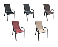 Chaises de salle à manger d'extérieur empilables en gros d'usine avec cadre en acier et accoudoirs noirs