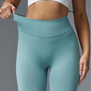 Pantalons de compression sans couture à taille haute en gros, texture unie, respirant, leggings de yoga pour femmes, effet push-up - Product Image 2