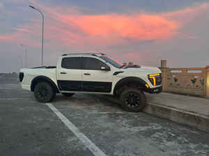 بيع مباشر من المصنع: طقم هيكل لسيارة فورد رينجر T6 T7 T8 للترقية إلى تصميم F-150 رابتور 2025 مع مصد وشبك وغطاء محرك - Product Image 4