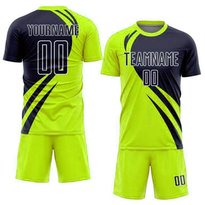 Ensemble d'uniformes de football personnalisés de haute qualité – Maillot et short de l'équipe signature, vêtements de sport tendance, approvisionnement direct usine - Product Image 1