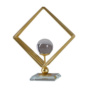 Adorno de bola de cristal de artes místicas, forma geométrica de hierro forjado, decoración para el hogar, sala de estar, oficina, escritorio, estilo moderno y sencillo - Product Image 5