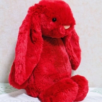 Jellcatt UK Lapin en peluche rouge vif aux oreilles tombantes, modèle Bashful Bunny, doux et rembourré, cadeau de Thanksgiving et des fêtes pour la famille