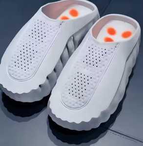 Sandalias Deportivas Unisex Premium 2026, Modelo 001, Tipo Chanclas, Perforadas, Transpirables, con Suela Ondulada y Gruesa - Product Image 3