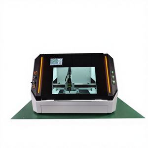 Mini Tagliatrice Laser a Fibra CNC Completamente Chiusa 4040 3020 6060 1500W Automatica ad Alta Velocità Digitale <span class=keywords><strong>per</strong></span> Metallo e Ottone con Supporto AI - Product Image 1