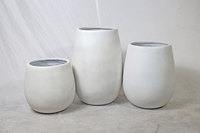 Pot dan Wadah Tanaman Fiberglass Besar untuk Dalam Ruangan, Tahan Lama, Ramah Lingkungan, Warna Dapat Disesuaikan, Dekoratif, dan Bergaya Vintage