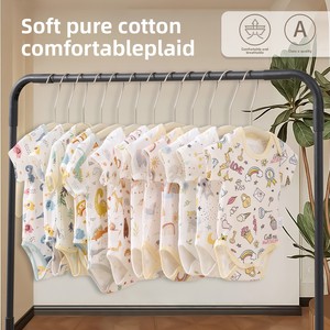 Pelele <span class=keywords><strong>de</strong></span> algodón cómodo y duradero <span class=keywords><strong>de</strong></span> una pieza con broche en la entrepierna para bebés, ideal para jugar todo el año. - Product Image 2