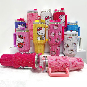 Gobelet en acier inoxydable personnalisé avec motif dessin animé Stitch et strass, avec poignée et paille, vente en gros à prix abordable - Product Image 4
