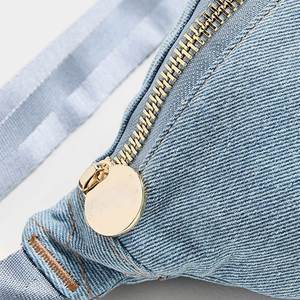 กระเป๋าคาดเอวแบบคลาสสิคยีนส์สีพื้น Keymay รุ่นพกพาสะดวก พร้อมซิป สายสะพายปรับได้ เหมาะสำหรับทุกเพศ ใช้สำหรับเดินทาง - Product Image 2