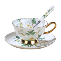 Ensemble de tasses et soucoupes à thé en porcelaine fine écologique personnalisée de luxe avec bordure dorée