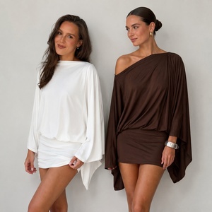 Vestido Mini de Manga Murciélago Sólido para Mujer Tallas Grandes, Novedad de Otoño, Ajuste Holgado, Hombros Descubiertos, Transpirable y Ecológico - Product Image 1