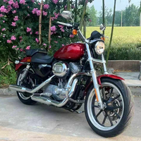 Motocicleta Sportster 883 Cruiser, Excelente Estado. Motor bicilíndrico en V de 883 cc refrigerado por aire, frenos de disco, totalmente funcional.