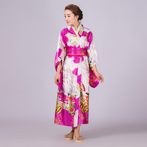 Vêtements asiatiques <span class=keywords><strong>Kimono</strong></span> <span class=keywords><strong>japonais</strong></span> traditionnel à imprimé floral Robe de chambre pour femmes pour cosplay TRAD-001 - Product Image 4