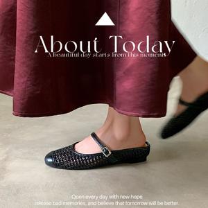 Sandalias planas de mujer con punta redonda y tejido hueco, estilo diadema a la moda - Product Image 3