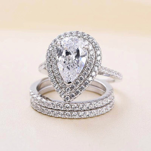 Anello da Donna in Oro Bianco con Diamante Naturale Taglio a Pera, Colore G, Design Halo, Anello di Fidanzamento T0694 - Product Image 5