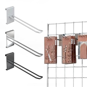 Gancho europeo para exhibición de tienda Panel de rejilla de metal Estante de exhibición colgante - Product Image 1