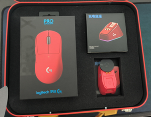 Souris de jeu sans fil <span class=keywords><strong>Logitech</strong></span> <span class=keywords><strong>G</strong></span> <span class=keywords><strong>PRO</strong></span> X SUPERLIGHT rouge, ensemble de souris avec boîte cadeau, poursuite des vagues vers l'avant - Product Image 3