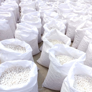 Galets blancs polis, certifiés ISO9001, audités BSCI, disponibles en différentes tailles pour des aménagements de jardins professionnels personnalisés. - Product Image 3