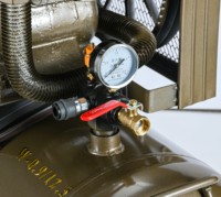 Chine Vente en gros Durable personnalisé 180L 12 bar 7.5kw Compresseur d'air à piston Machine à vendre