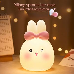 Veilleuse en silicone LED en forme <span class=keywords><strong>de</strong></span> lapin rechargeable chambre à coucher <span class=keywords><strong>chevet</strong></span> <span class=keywords><strong>photo</strong></span> sommeil créatif petite <span class=keywords><strong>lampe</strong></span> <span class=keywords><strong>de</strong></span> table - Product Image 2