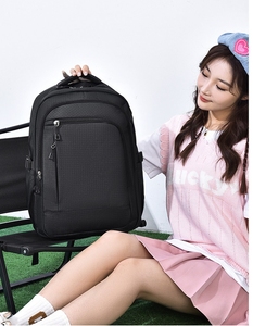 Nouveau Sac à Dos Portable en Polyester Imperméable et Respirant, Style Coréen Tendance, avec Fermeture Éclair, Simple, Couleur Unie, pour Activités de Plein Air - Product Image 3