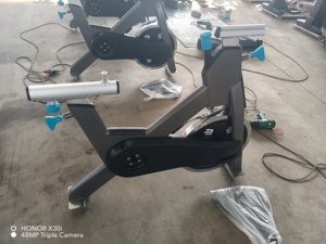 El equipo multifuncional de fitness profesional comercial más vendido con bicicleta giratoria para gimnasio - Product Image 3
