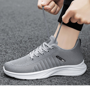 Chaussures de sport décontractées pour hommes, légères, respirantes, à semelle souple, en maille, avec logo personnalisé, couleur gris, pour la course à pied - Product Image 6