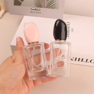 Transparent Luxury Square Mist <b>Spray</b> 50ml Wholesale <b>Empty</b> Gift Glass Perfume <b>Bottle</b> Packing with Pink and Black Cap - Product Image 6