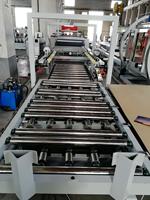 Équipement de laminage automatique à colle PUR pour panneaux de base en bois, laminage de film PVC, découpe des bords et machine de repressage