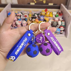 Porte-clés de football personnalisé en PVC 3D, pendentifs de voiture en plastique de dessin animé, vente en gros, pour articles cadeaux - Product Image 6