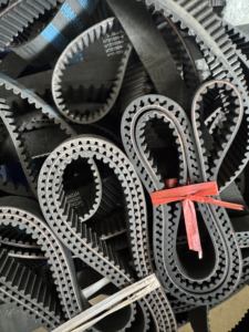 เข็มขัดหนังอัดลิ่มเครื่องจักรอุตสาหกรรมเครื่องตัดยางสายพานขับขี่ - Product Image 2