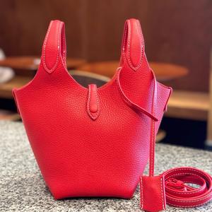 Sac seau décontracté en cuir véritable style célébrité, avec poignée et bandoulière, en raphia, fermeture magnétique douce, couleur macaron, passe-partout - Product Image 5