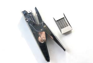 <span class=keywords><strong>Engrapadora</strong></span> <span class=keywords><strong>de</strong></span> Escritorio Manual <span class=keywords><strong>de</strong></span> Metal, <span class=keywords><strong>Precio</strong></span> <span class=keywords><strong>de</strong></span> Fábrica, <span class=keywords><strong>Engrapadora</strong></span> <span class=keywords><strong>de</strong></span> <span class=keywords><strong>Mano</strong></span> Plateada HP-45 <span class=keywords><strong>de</strong></span> Alta Calidad con Grapas - Product Image 5