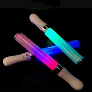 Bastón Luminoso LED Personalizado para Fiestas, Conciertos y Eventos, con Logotipo Acrílico Multicolor, Mini Bolígrafo Intermitente - Product Image 1