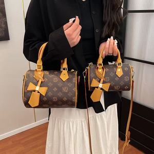 יוקרה אופנתית חדשה עור אמיתי נשים רוכסן נייד קיבולת גדולה כתף פוליאסטר קרוסדרסינג - Product Image 2