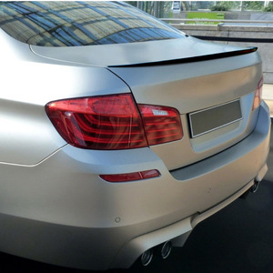 Aileron arrière en fibre de carbone pour BMW Série 5 F10, texture carbone, type bec de canard, 2011-2017 - Product Image 1