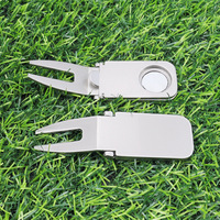 Fourche de golf multifonctionnelle personnalisable avec logo, en métal durable, avec marqueur de balle amovible et porte-cigare – Outil d'entraînement de golf élégant
