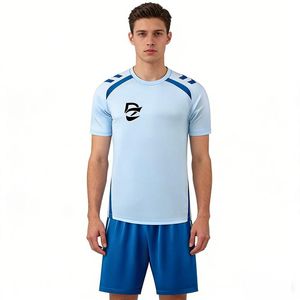 Divisa da Calcio di Qualità all'Ingrosso, Kit da Calcio in Poliestere Traspirante ad Asciugatura Rapida, Personalizzabile con Nome e Numero, Rifiniture Decorative per Allenamento e Partite di Squadra - Product Image 6