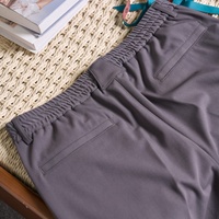 Pantalon décontracté à jambe droite en tissu importé contenant de la laine et des fibres d'acétate, avec ceinture élastique polyvalente