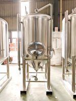 Réservoir de stockage d'huile d'olive 1500L 2000L 3000L 4500L avec pieds de support pour équipement commercial de traitement d'huiles comestibles en usine alimentaire