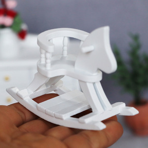<span class=keywords><strong>Accessoires</strong></span> <span class=keywords><strong>miniatures</strong></span> <span class=keywords><strong>pour</strong></span> maison de poupée 1:12, cheval à bascule en blanc pur, petit cheval en bois <span class=keywords><strong>pour</strong></span> la décoration de la chambre d'enfant - Product Image 2