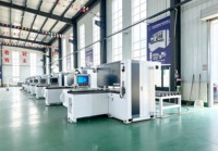 Machine de perçage CNC à 6 faces avec moteur 3,5 kW et système de commande domestique 3D pour le traitement des panneaux de meubles