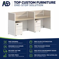 Table de réunion de bureau moderne, design carré, plateau épais, fente de gestion des câbles centrale, extrémités arrondies, placage bois